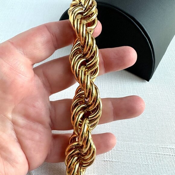 Bijoux Givenchy Gold Tone Rope Twist Bracelet 8" - Picture 11 of 13